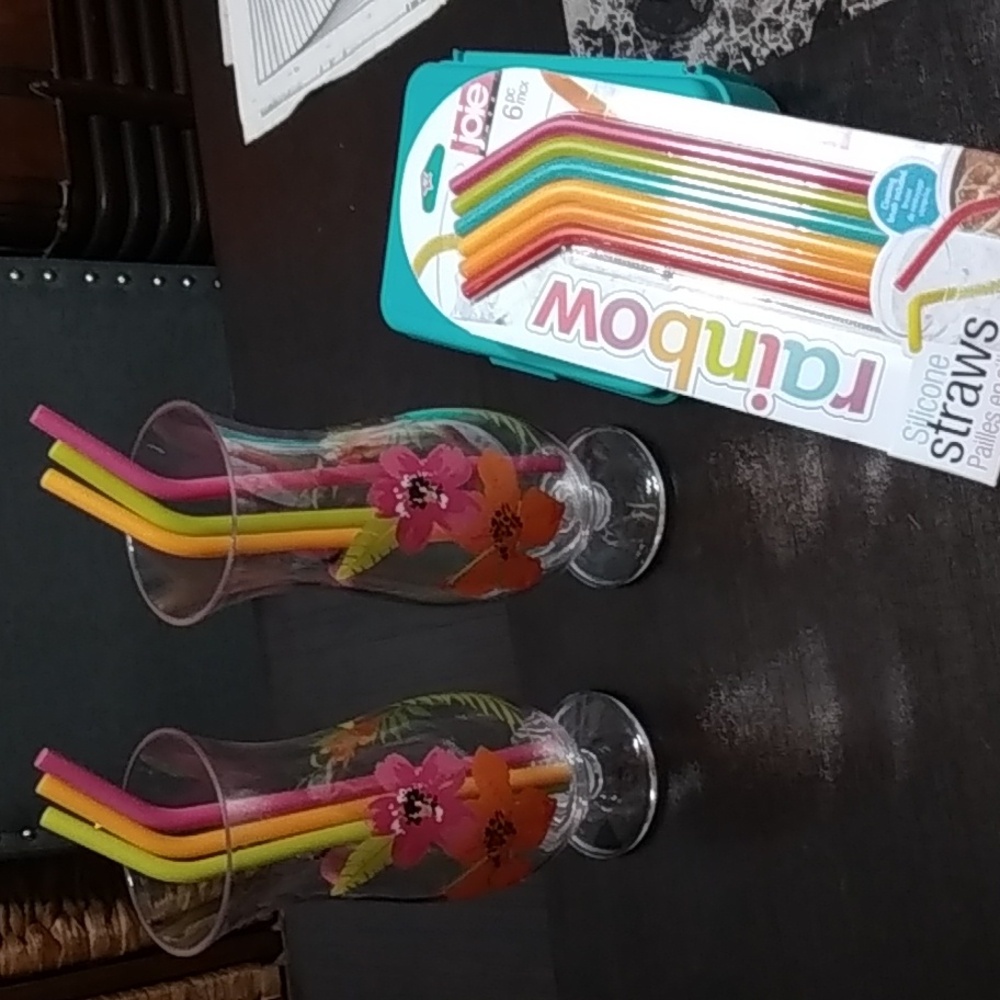 Floral Tropical Drink Set And 1 Package Of Joie Multicolor Silicone Straw Set